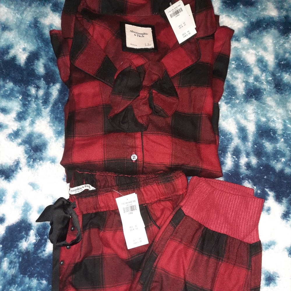 Abercrombie & Fitch Plaid Pajama Set